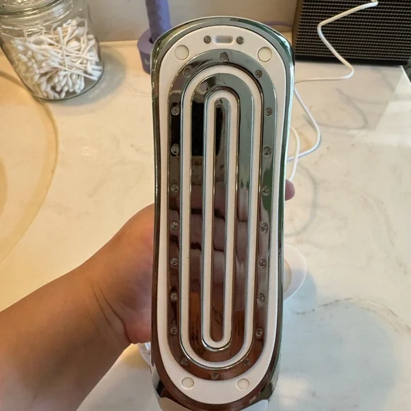 Cellulite Reducing Device - White